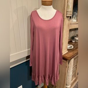 Darling knit Annabelle dress with ruffles and pockets! New with tags. Size XL